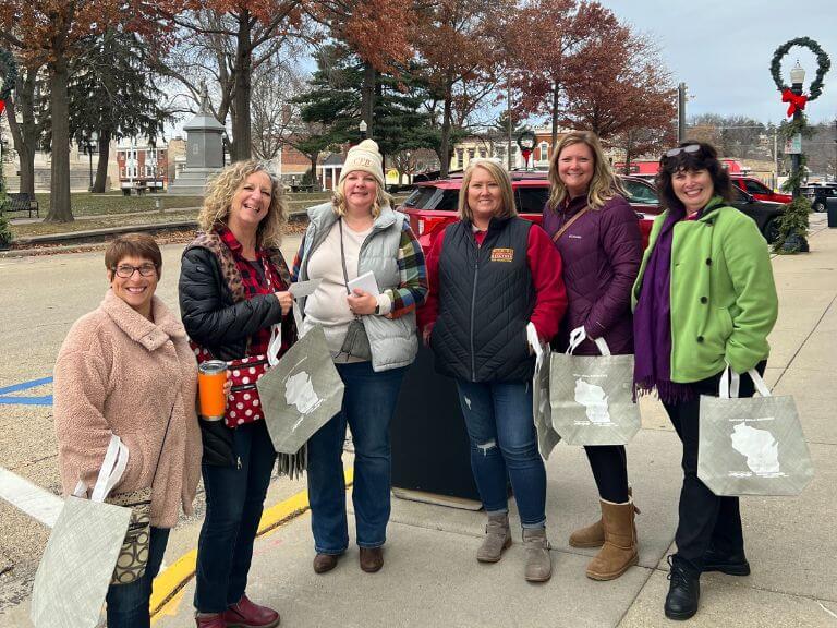 Holiday Shopping in Downtown Baraboo